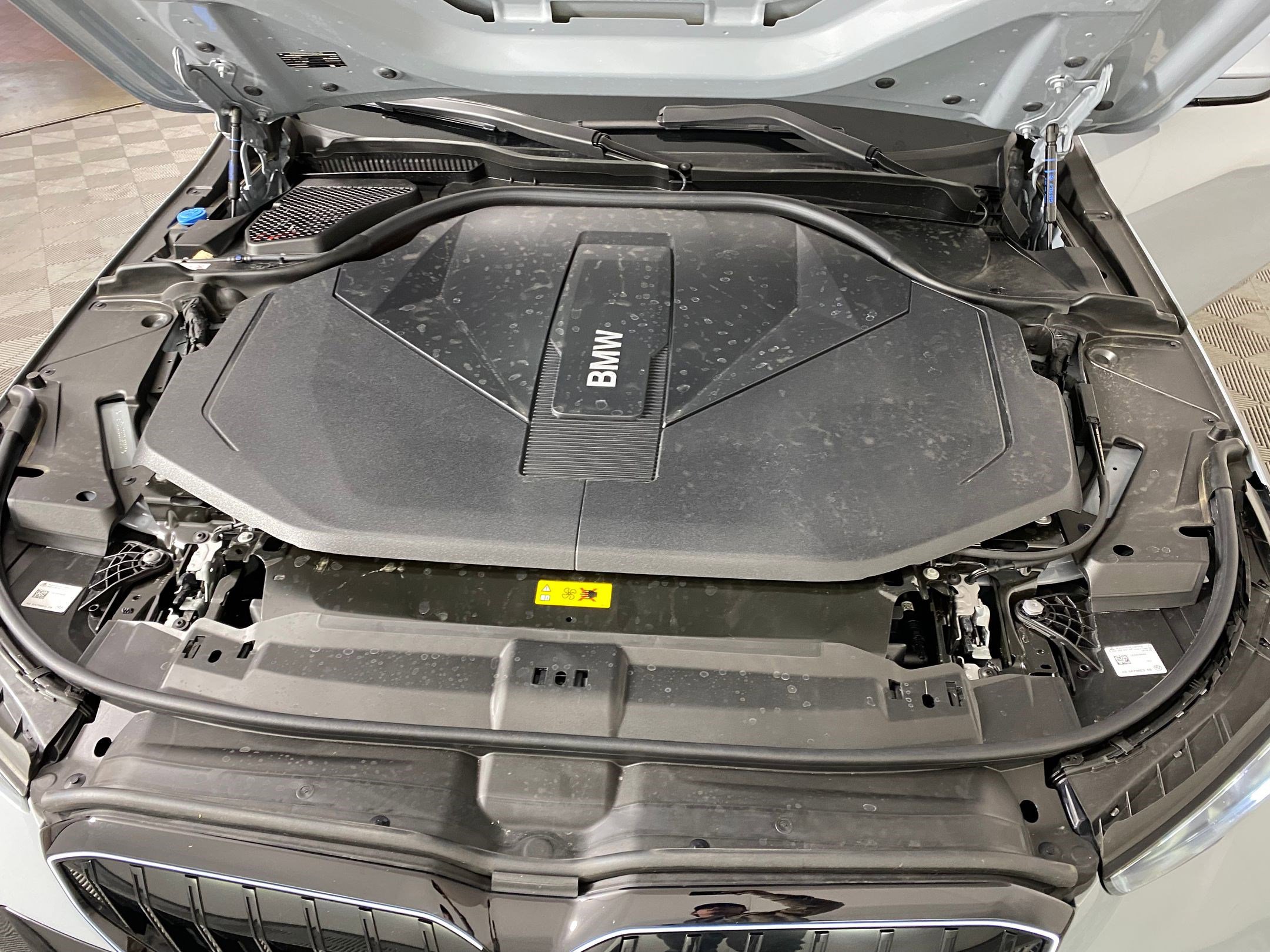 Certified 2025 BMW i5 xDrive40 w/ M Sport Package image 33