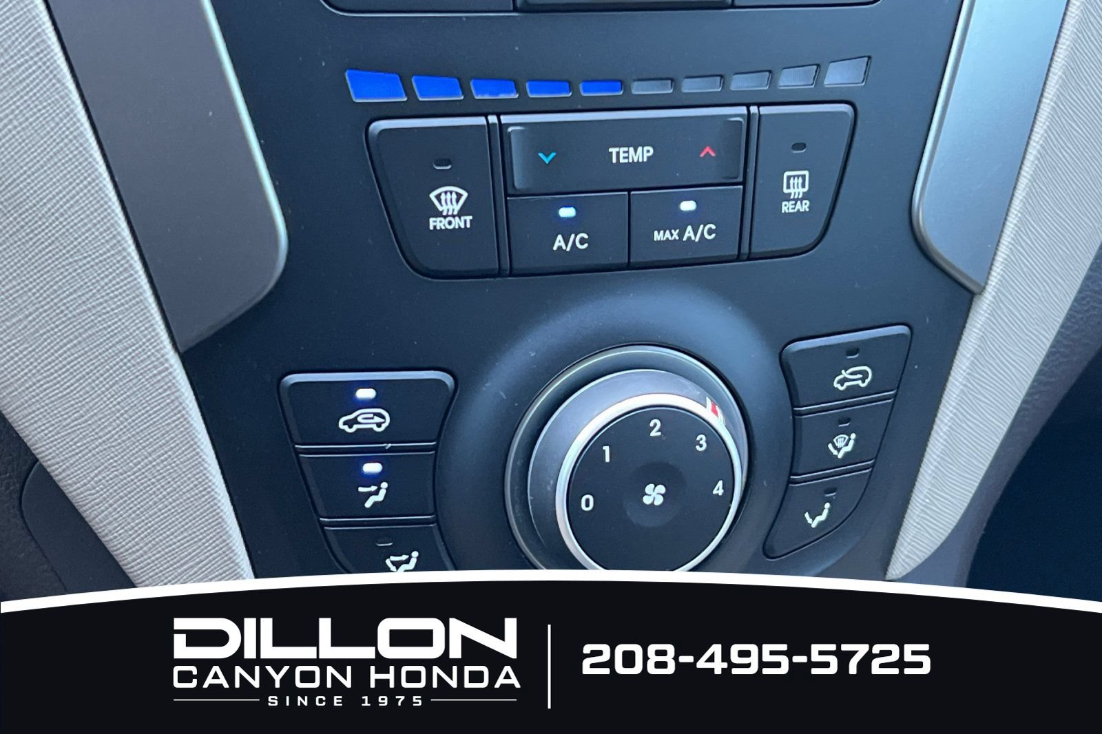 Used 2017 Hyundai Santa Fe Sport AWD/4WD image 20