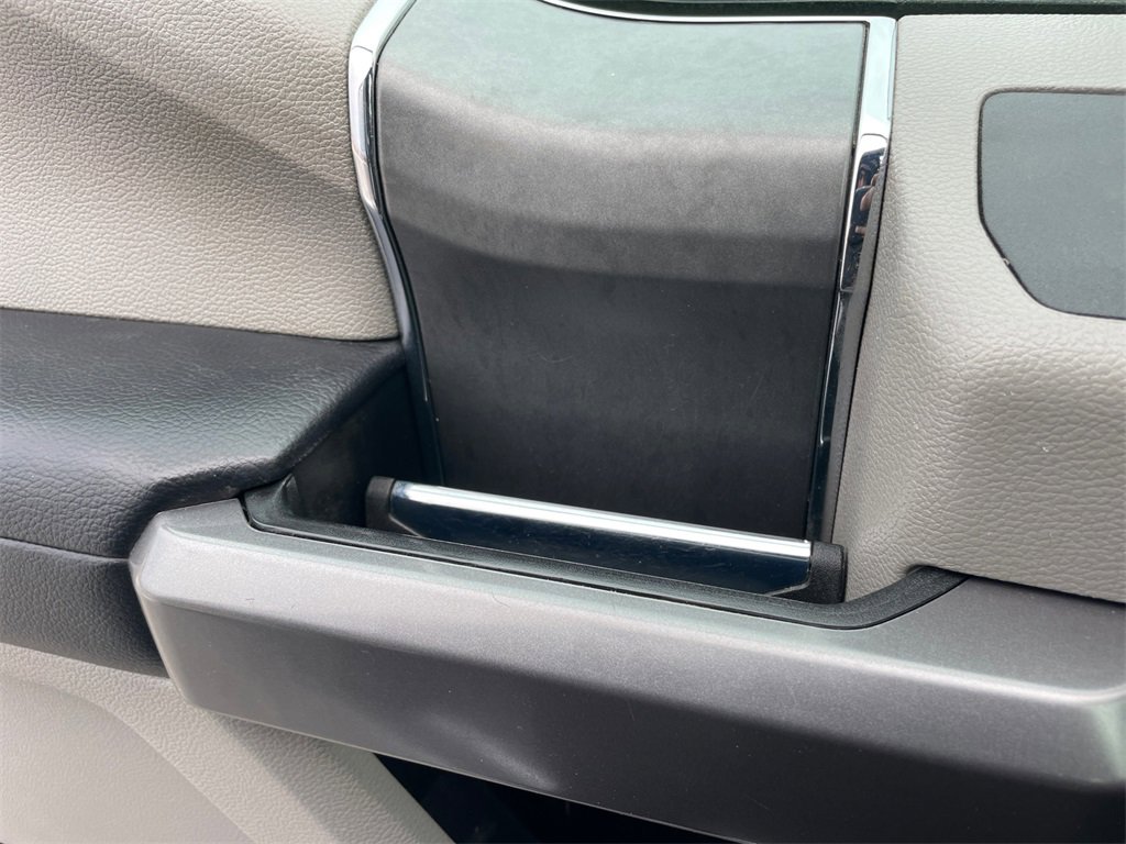 Used 2021 Ford F250 XLT w/ XLT Premium Package image 32