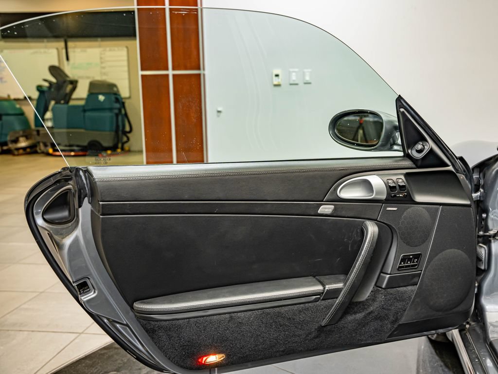 Used 2005 Porsche 911 Carrera S RWD image 23
