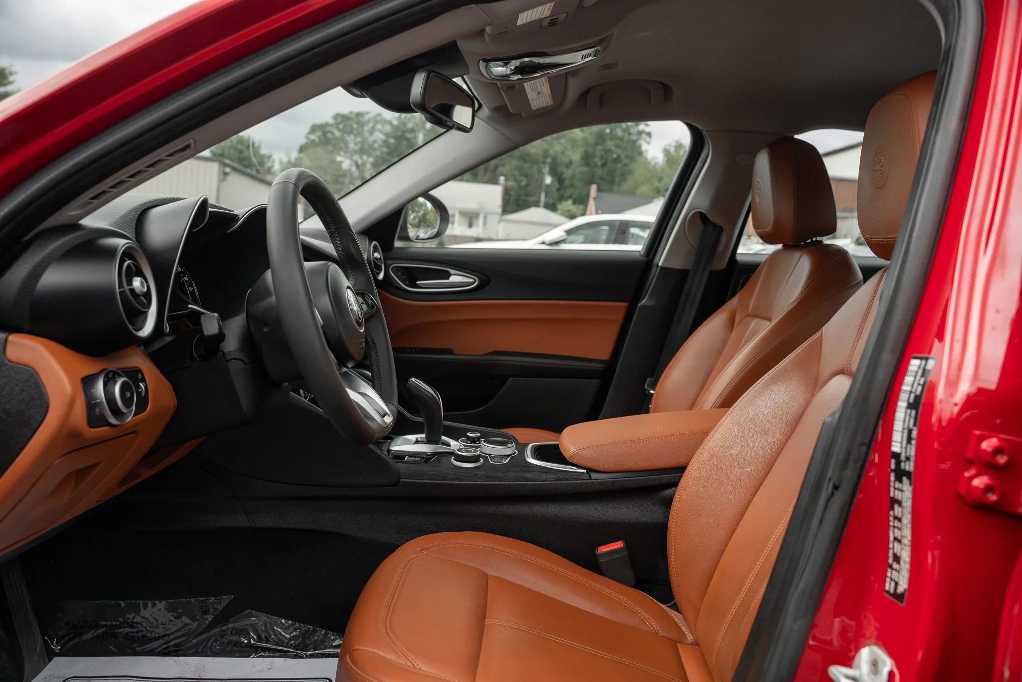 Used 2020 Alfa Romeo Giulia AWD w/ Cold Weather Package image 7