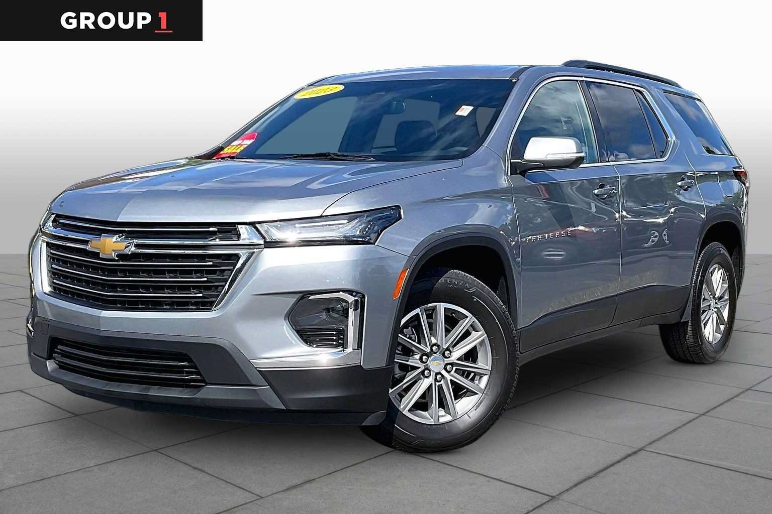 Used 2023 Chevrolet Traverse LT