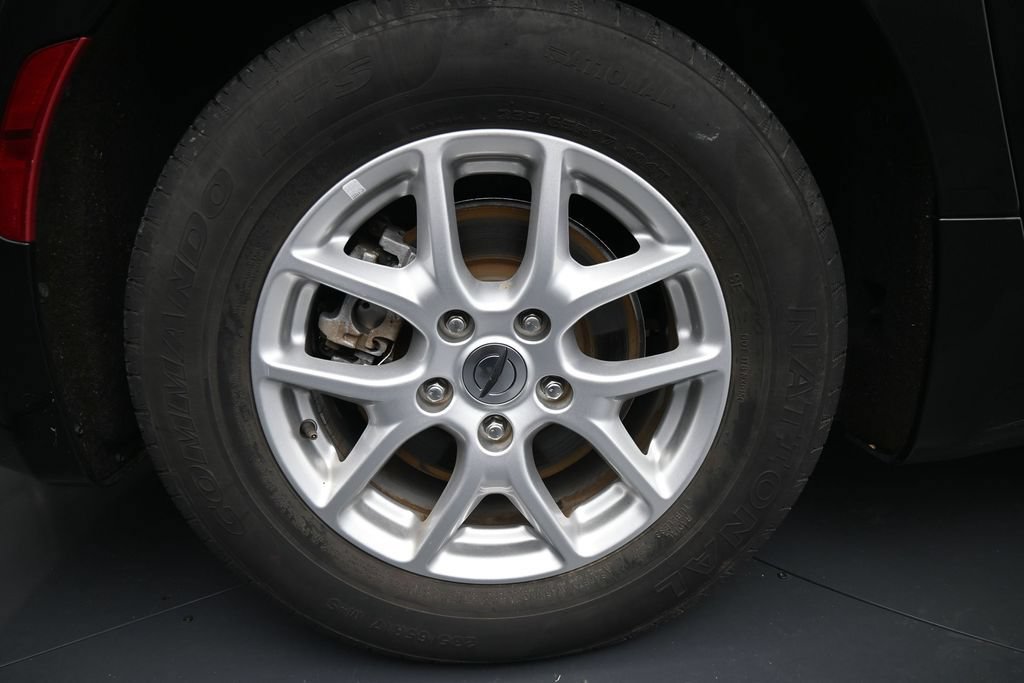 Used 2023 Chrysler Pacifica Touring-L FWD image 10