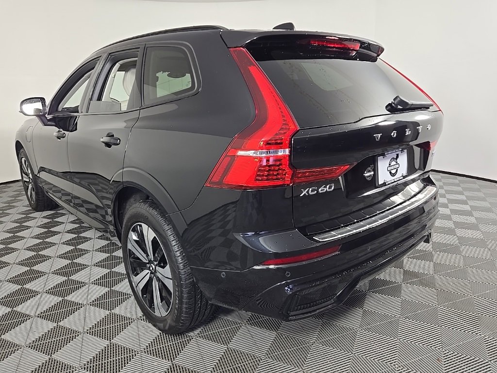 Certified 2025 Volvo XC60 T8 Plus w/ Protection Package Premier image 8