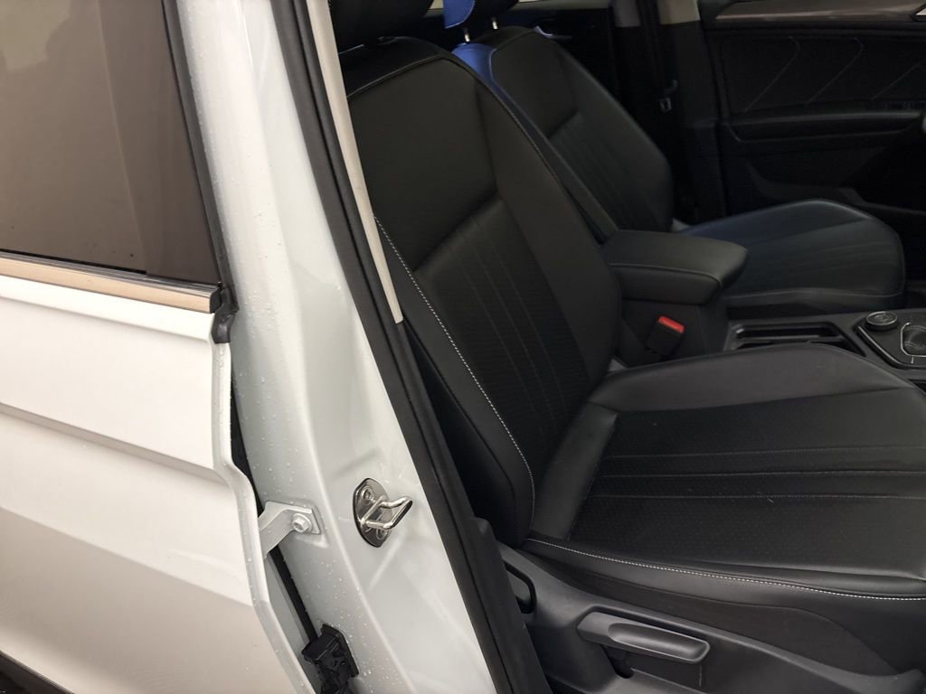 Used 2024 Volkswagen Tiguan SE image 21