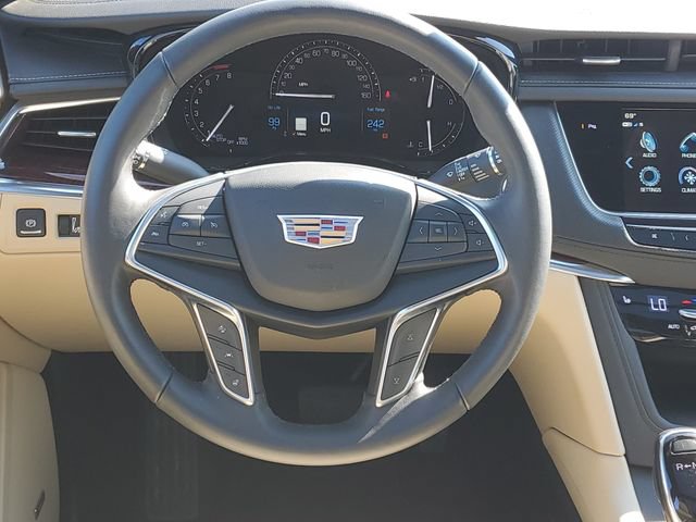 Certified 2018 Cadillac XT5 Luxury w/ Driver Awareness Package FWD image 13
