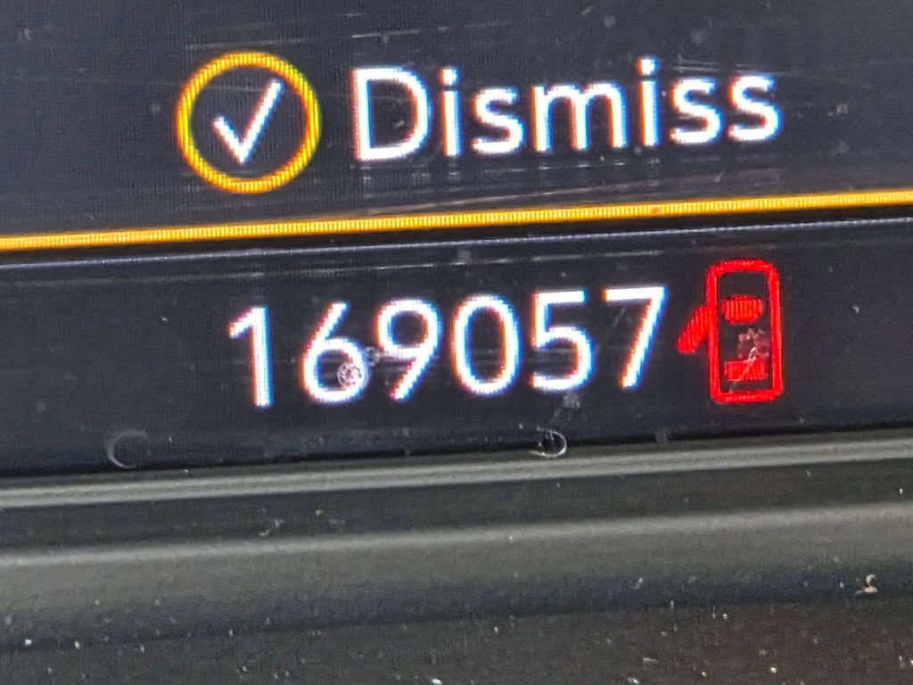 Used 2020 Buick Enclave Essence image 25