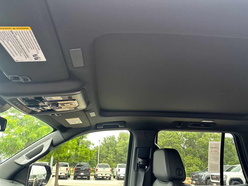 New 2026 GMC Yukon Denali w/ Sun & Power Step Package AWD/4WD image 33