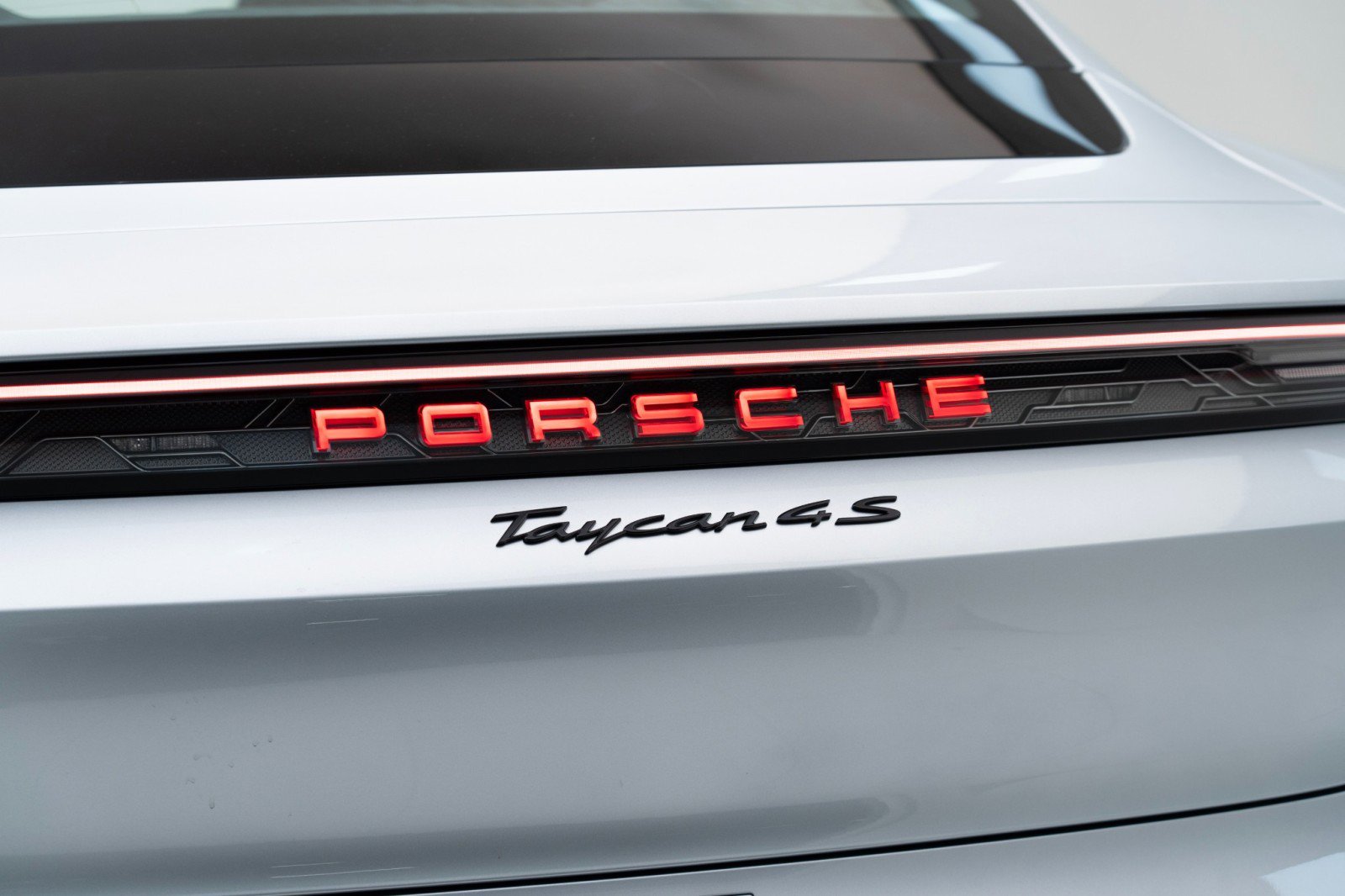 New 2025 Porsche Taycan 4S image 13