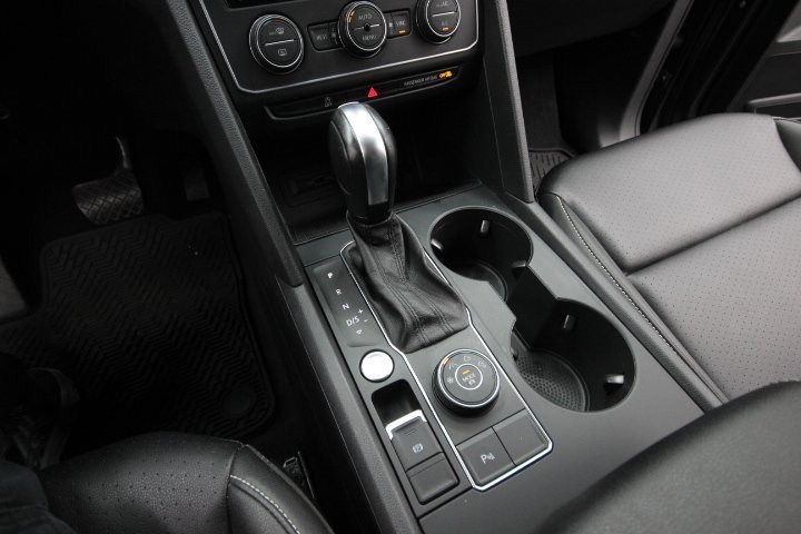 Used 2021 Volkswagen Atlas SE w/ Towing Package image 26