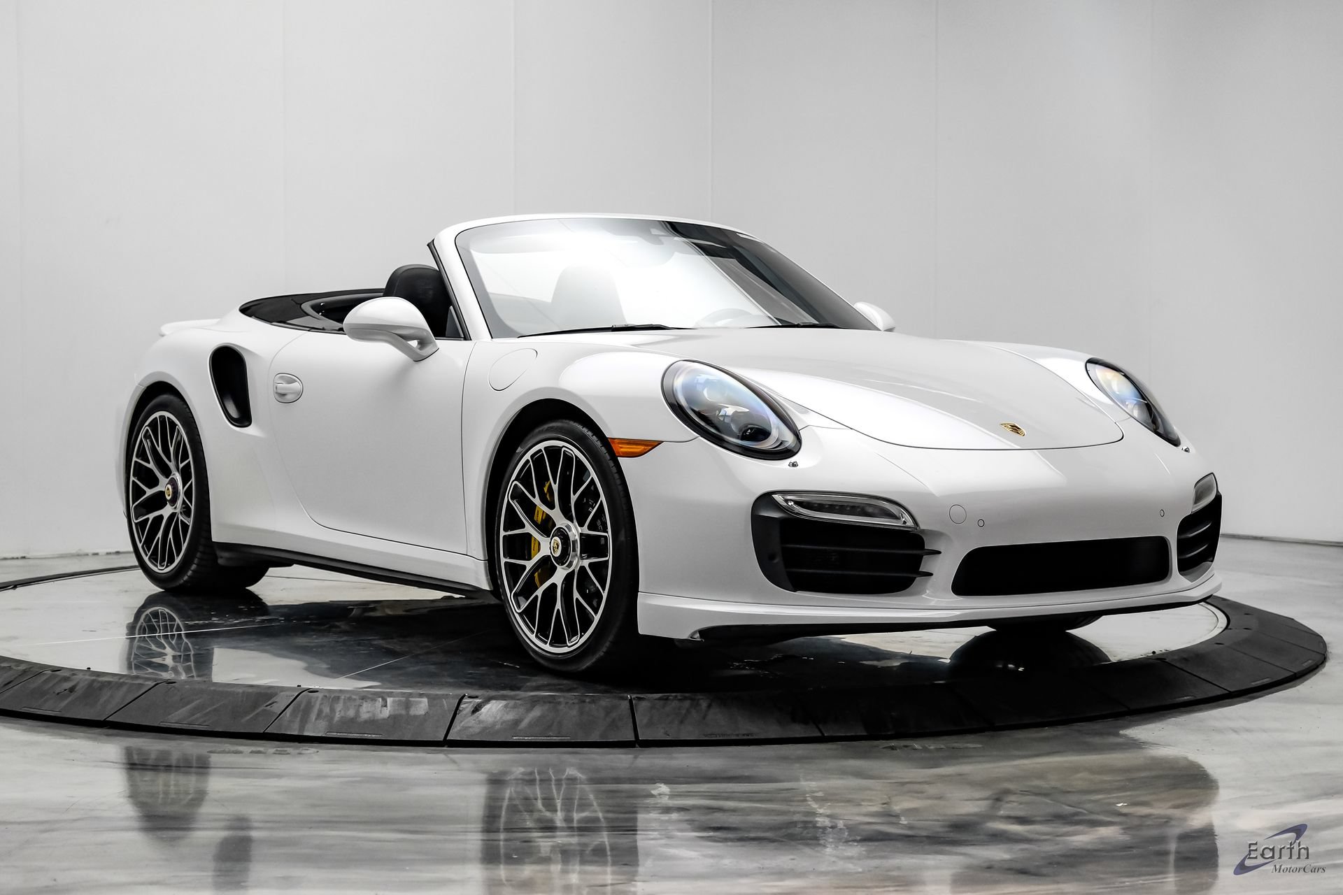 Used 2016 Porsche 911 Turbo S AWD/4WD image 27