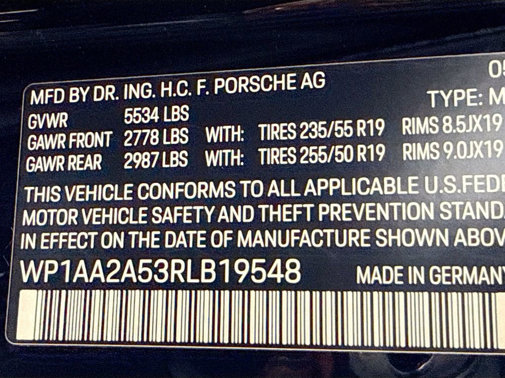 Used 2024 Porsche Macan AWD/4WD image 31