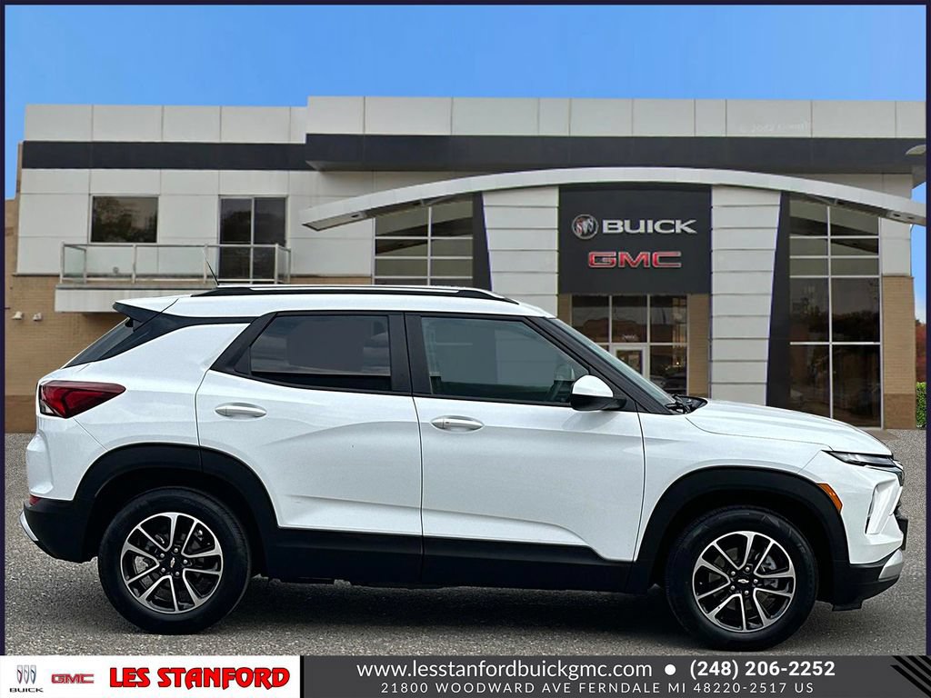 Used 2025 Chevrolet TrailBlazer LT FWD image 7
