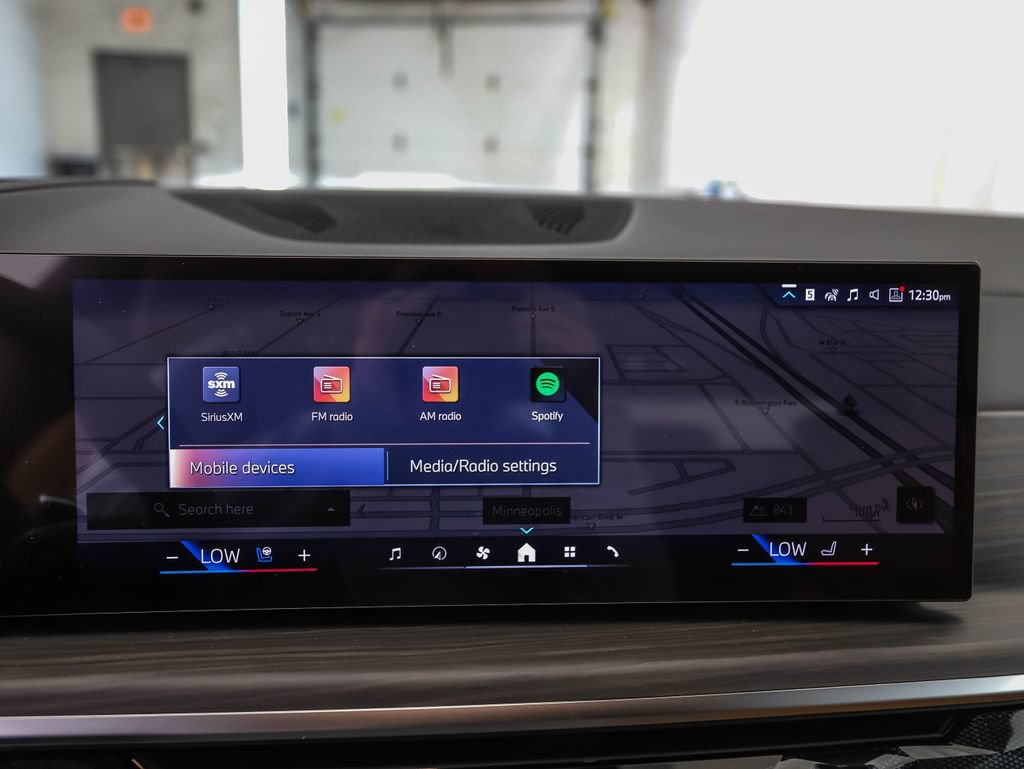 Used 2027 BMW X7 xDrive40i w/ Executive Package AWD/4WD image 17