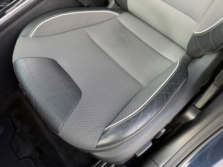 Used 2020 Kia Niro EX w/ Cold Weather Package image 21