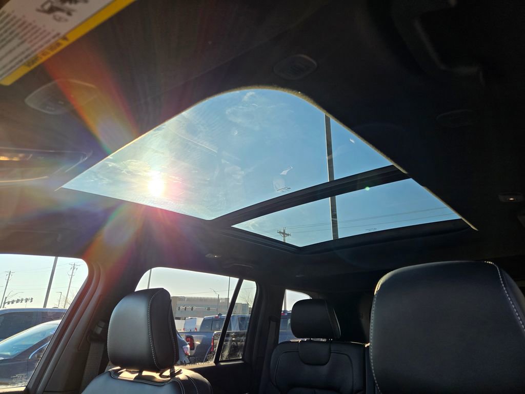 New 2025 Jeep Grand Cherokee Limited image 24