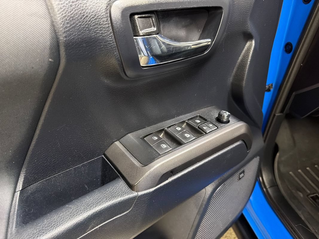 Used 2019 Toyota Tacoma TRD Pro AWD/4WD image 33