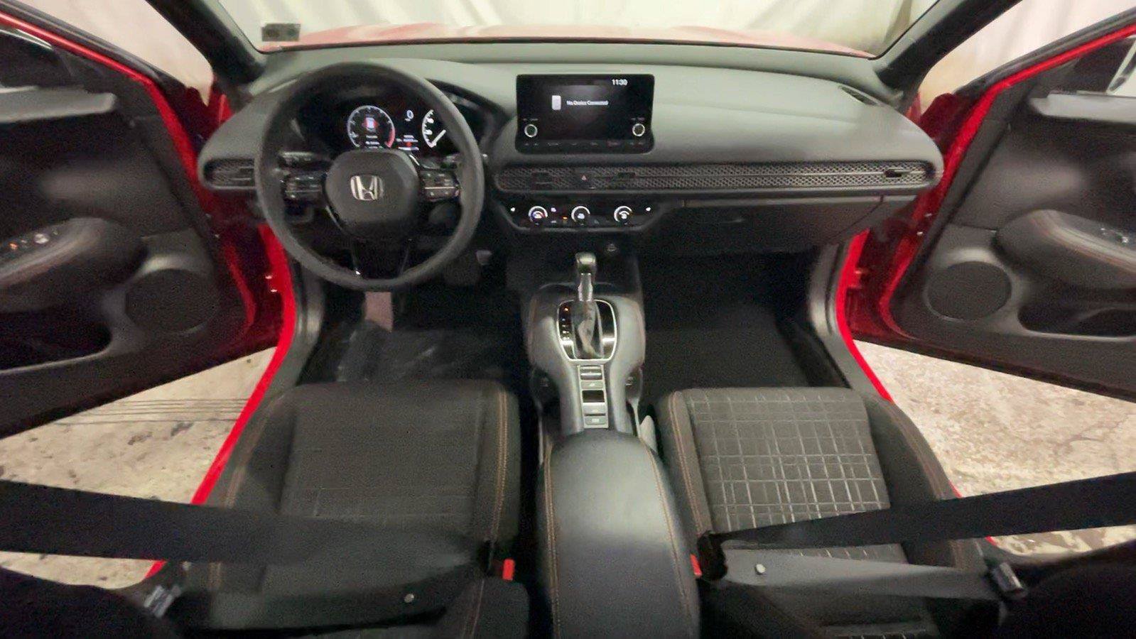 Certified 2025 Honda HR-V Sport image 29