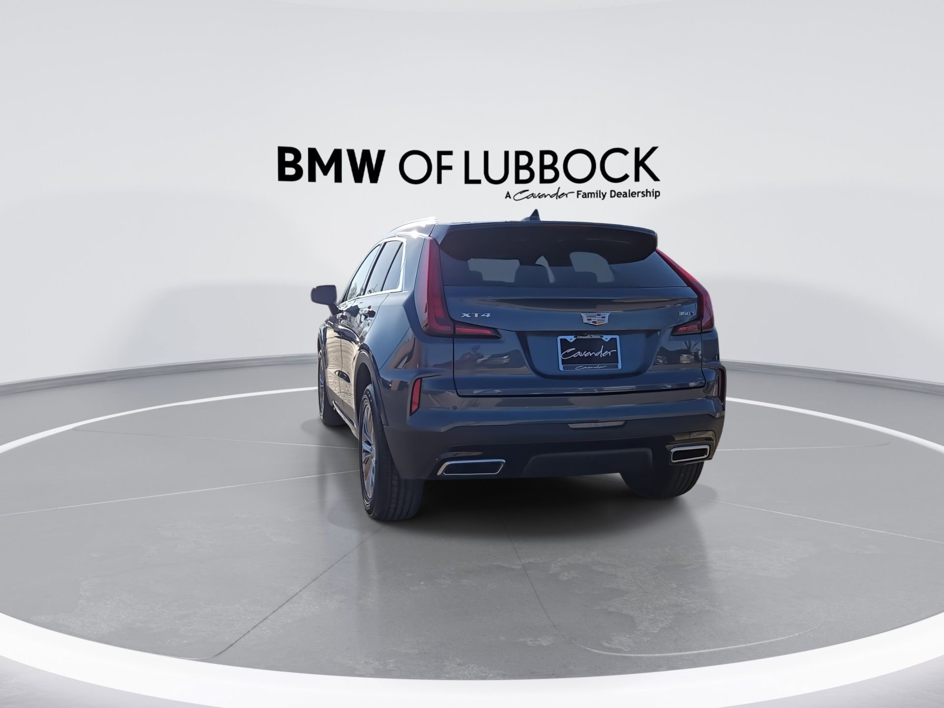 Used 2025 Cadillac XT4 Premium Luxury image 7