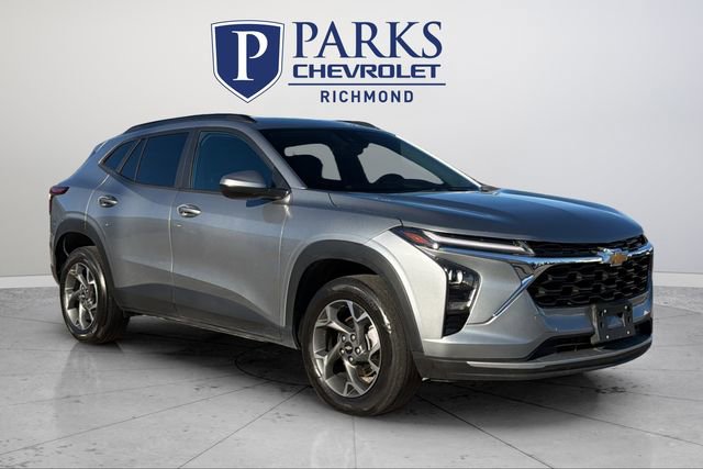 Certified 2025 Chevrolet Trax LT w/ Driver Confidence Package