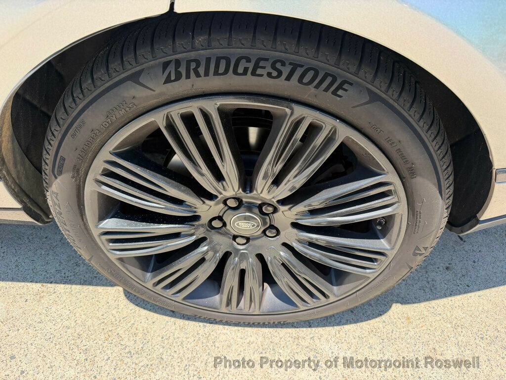 Used 2019 Land Rover Range Rover Long Wheelbase Supercharged AWD/4WD image 6