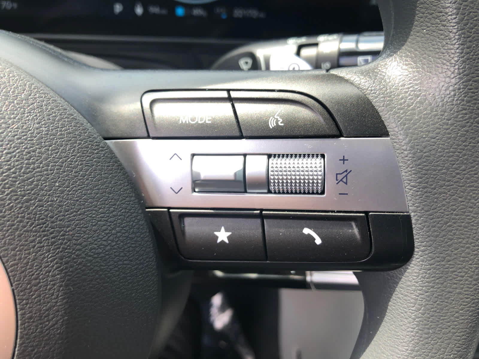 Certified 2024 Hyundai Kona SE FWD image 8