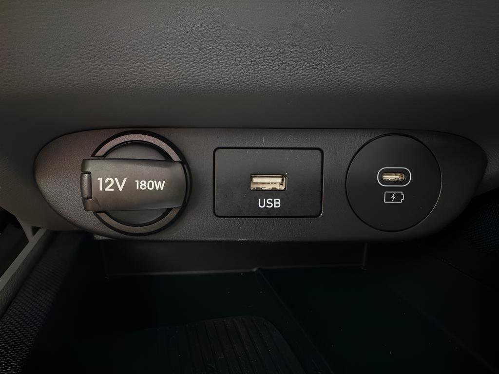 Used 2024 Hyundai Elantra SEL w/ Convenience Package image 30