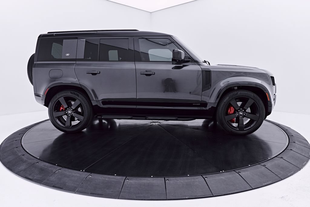 Used 2023 Land Rover Defender 110 X AWD/4WD image 16