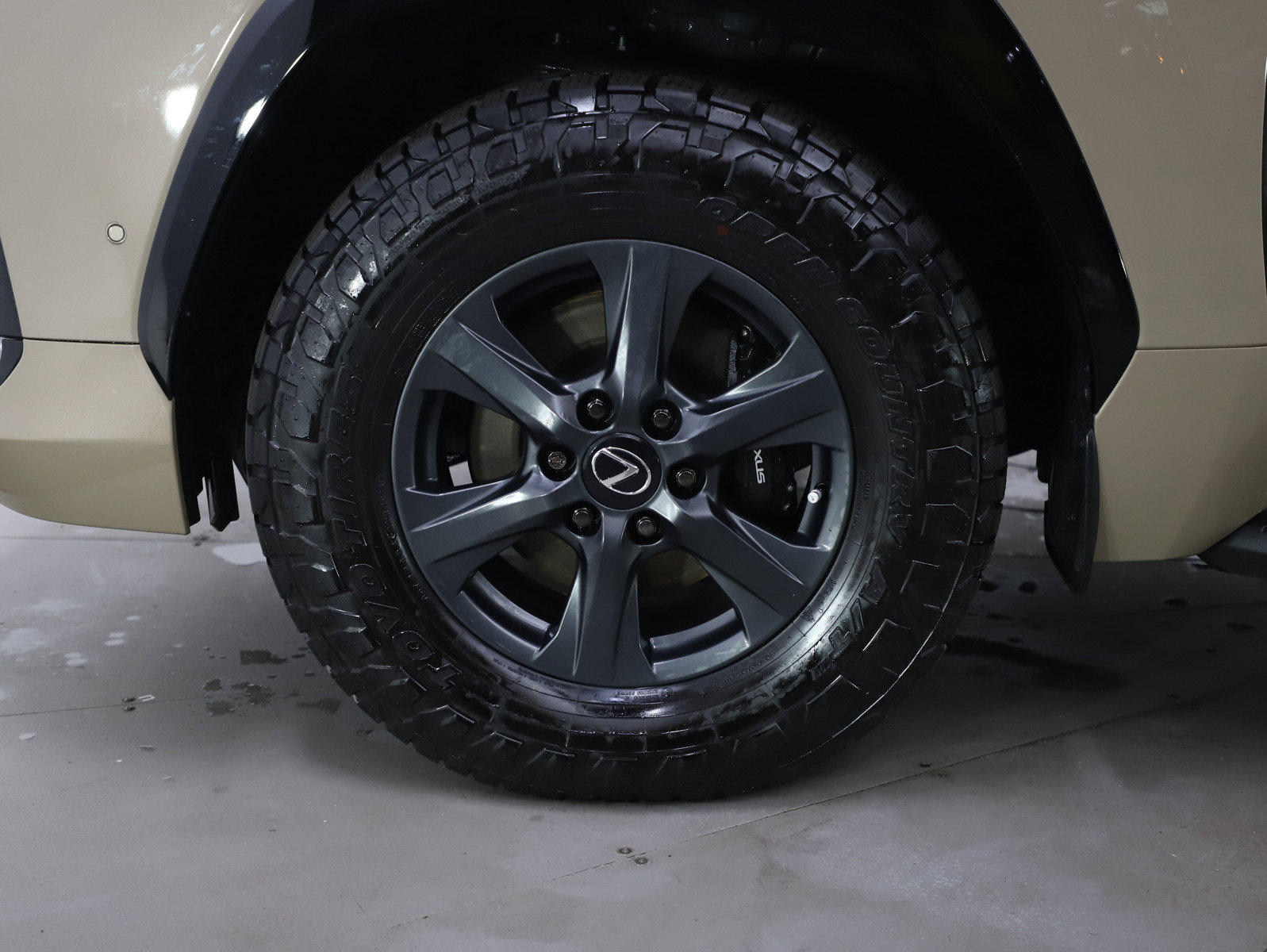 Used 2025 Lexus LX 700h Overtrail AWD/4WD image 29