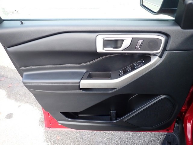 Used 2023 Ford Explorer XLT w/ Equipment Group 202A image 19