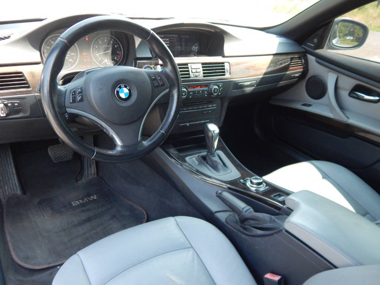 Used 2012 BMW 335i Convertible RWD image 11