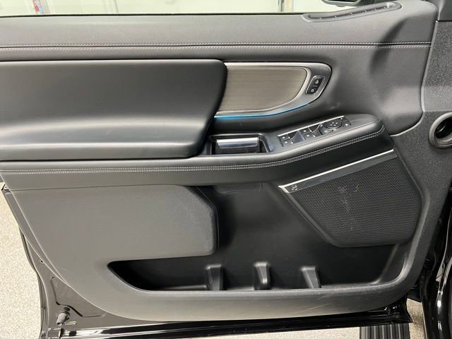 Used 2025 Ford Expedition Platinum image 20