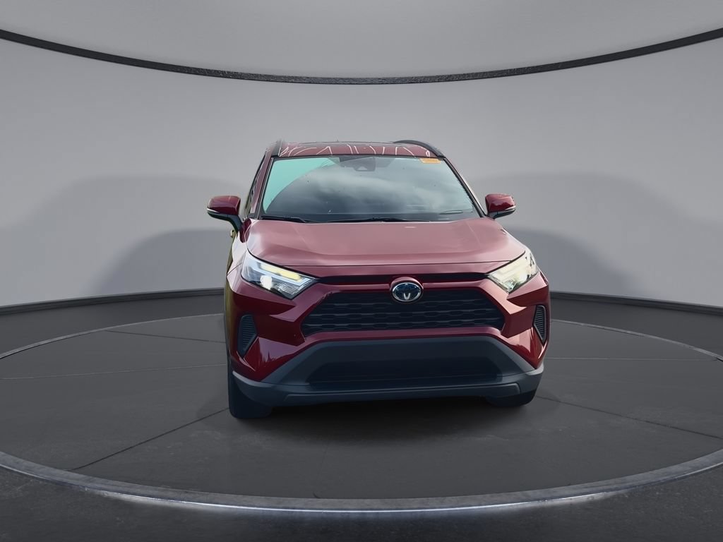 Used 2022 Toyota RAV4 XLE w/ Convenience Package AWD/4WD image 3