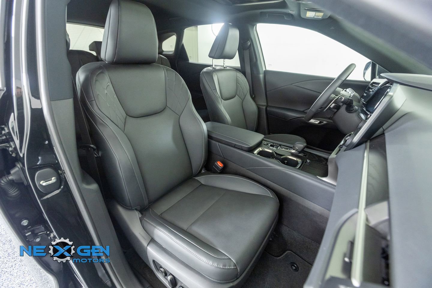 Used 2025 Lexus RX 350 Premium w/ Convenience Package AWD/4WD image 42