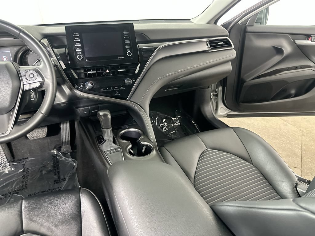 Used 2024 Toyota Camry SE FWD image 21