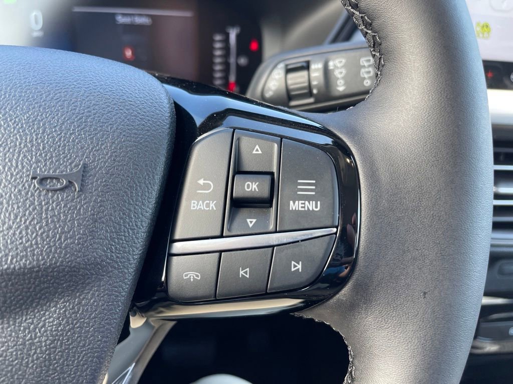 Used 2024 Ford Escape SE image 7