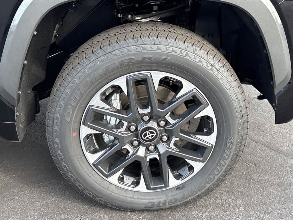 New 2026 Toyota Tundra Limited AWD/4WD image 32