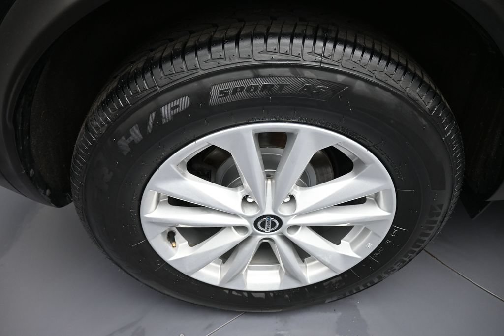 Used 2019 Nissan Rogue Sport SV w/ All-Weather Package AWD/4WD image 12