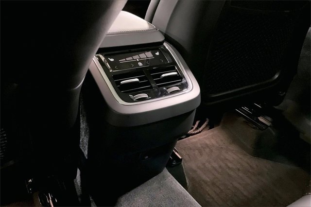 Certified 2023 Volvo XC60 B5 Ultimate w/ Climate Package image 34