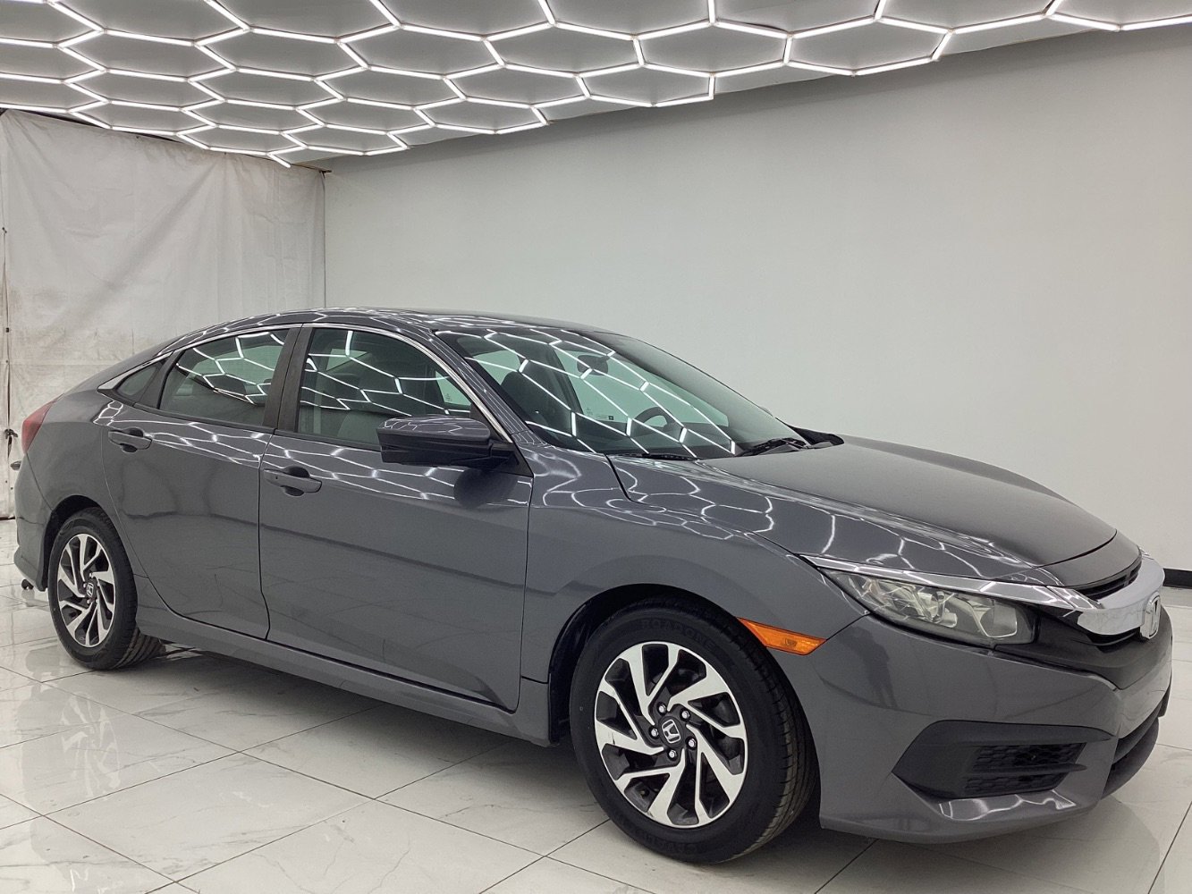 Used 2018 Honda Civic EX image 7