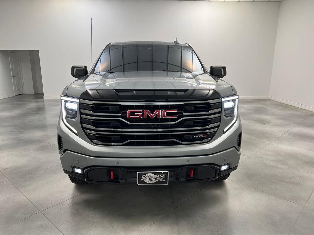 Used 2025 GMC Sierra 1500 AT4 AWD/4WD image 2