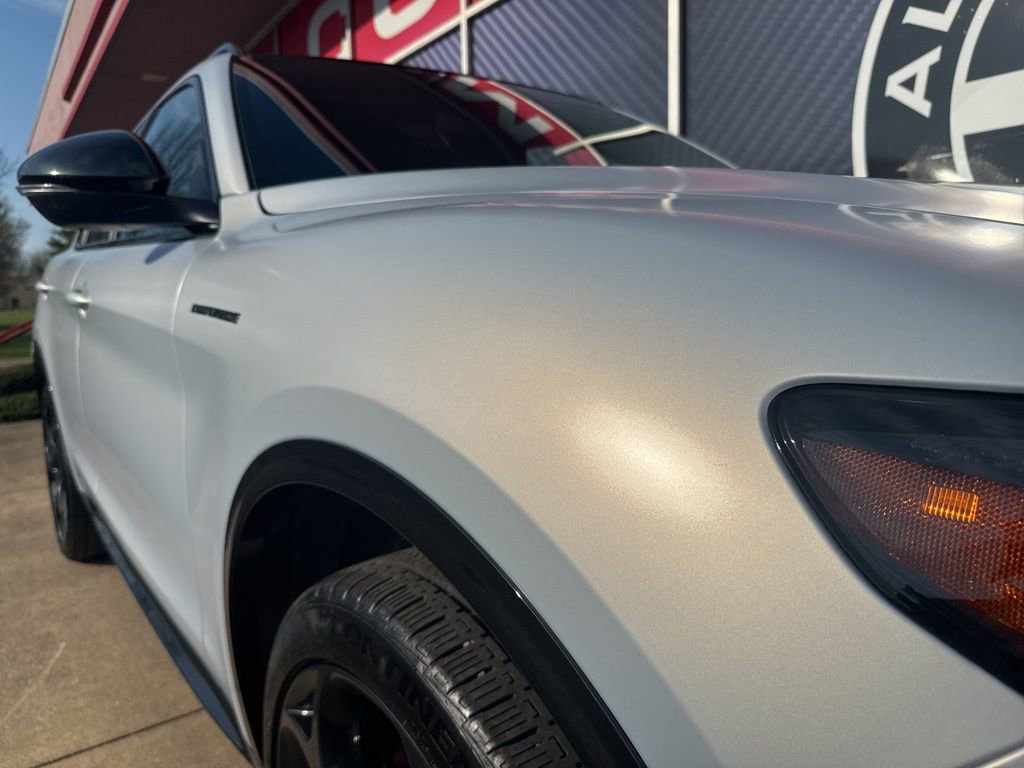 Used 2024 Alfa Romeo Stelvio AWD image 2