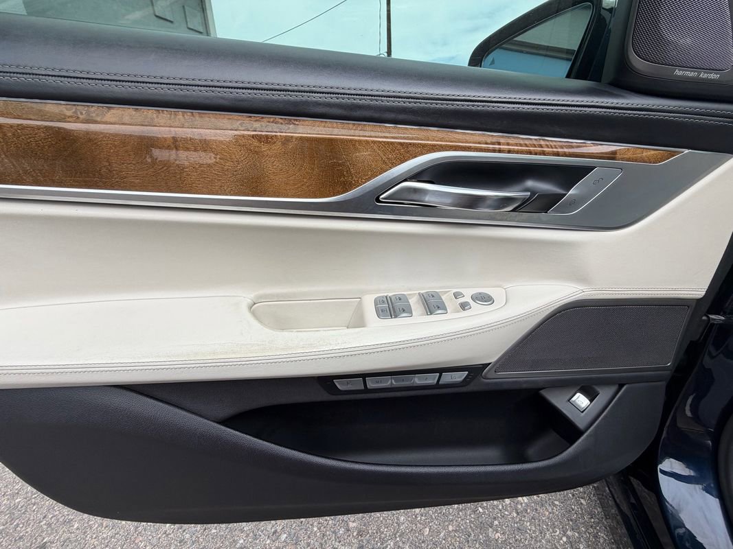 Used 2016 BMW 750i xDrive xDrive image 18