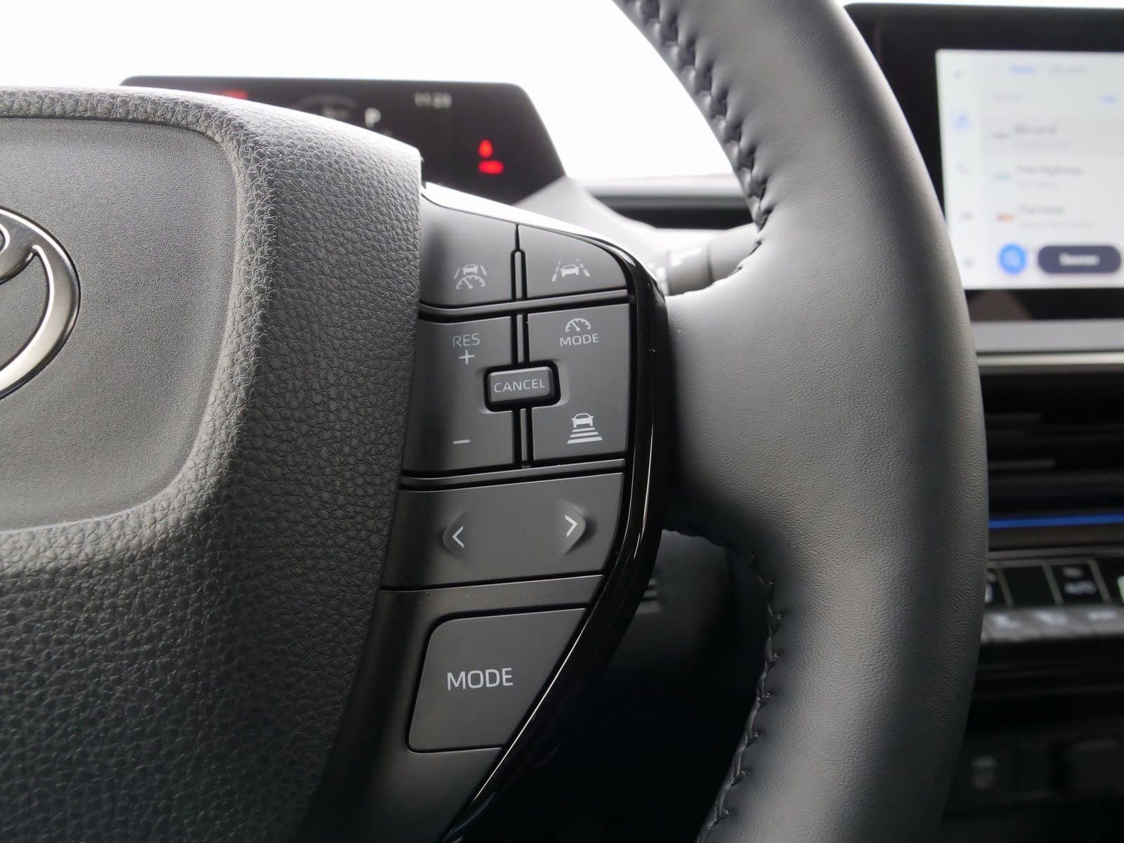 Used 2025 Toyota Prius XLE image 23