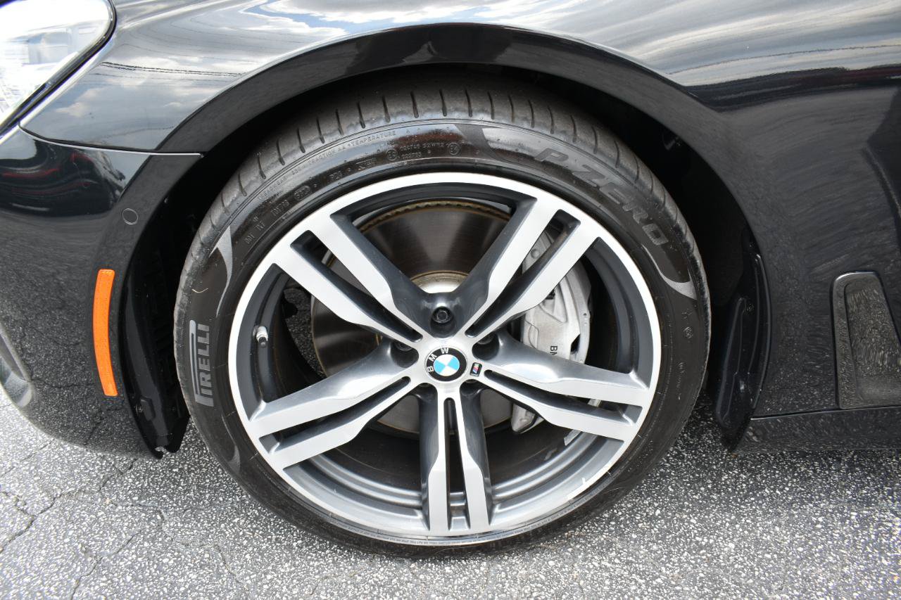 Used 2019 BMW 750i w/ Executive Package RWD image 32