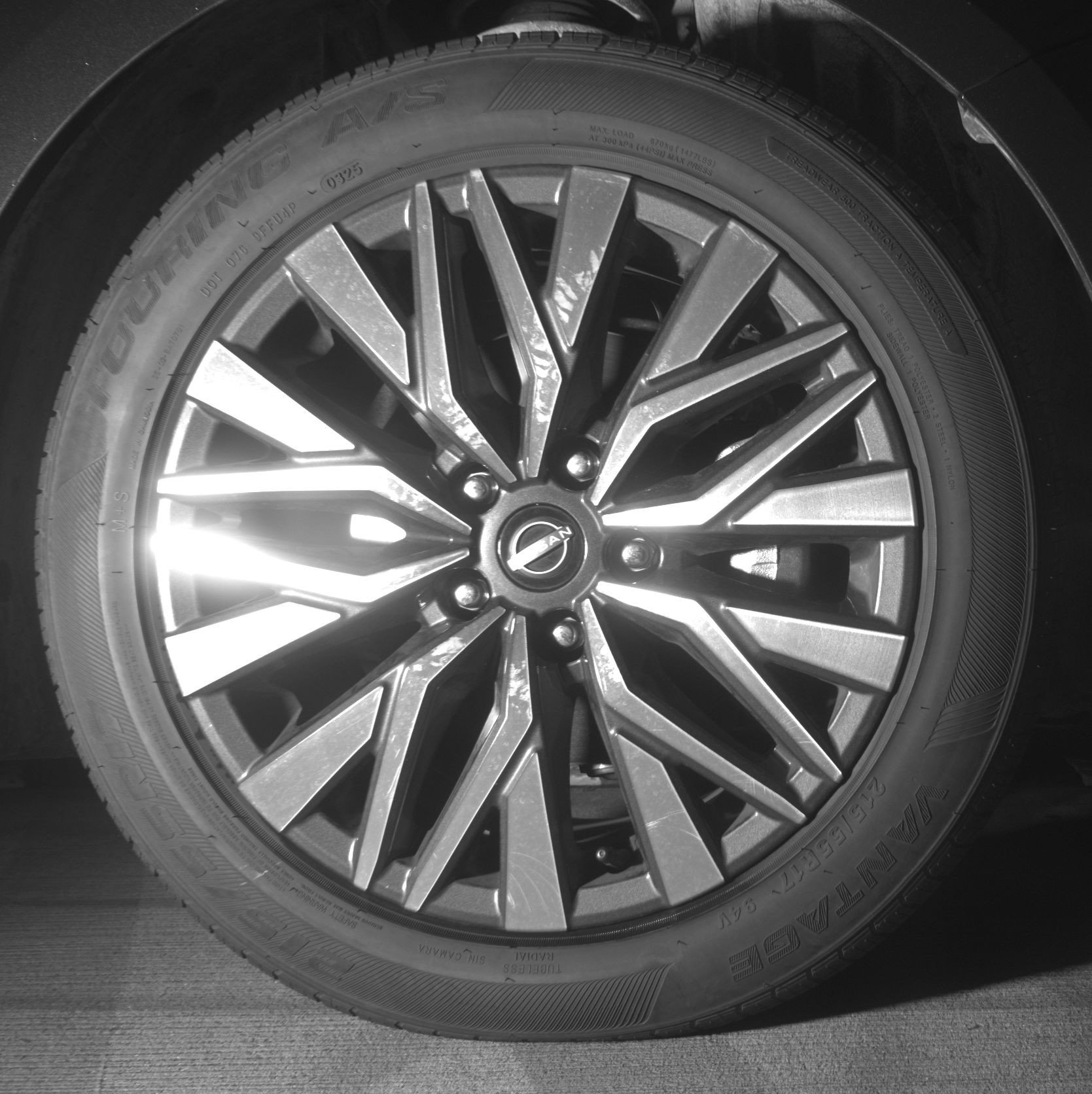 Used 2025 Nissan Altima 2.5 SV FWD image 13
