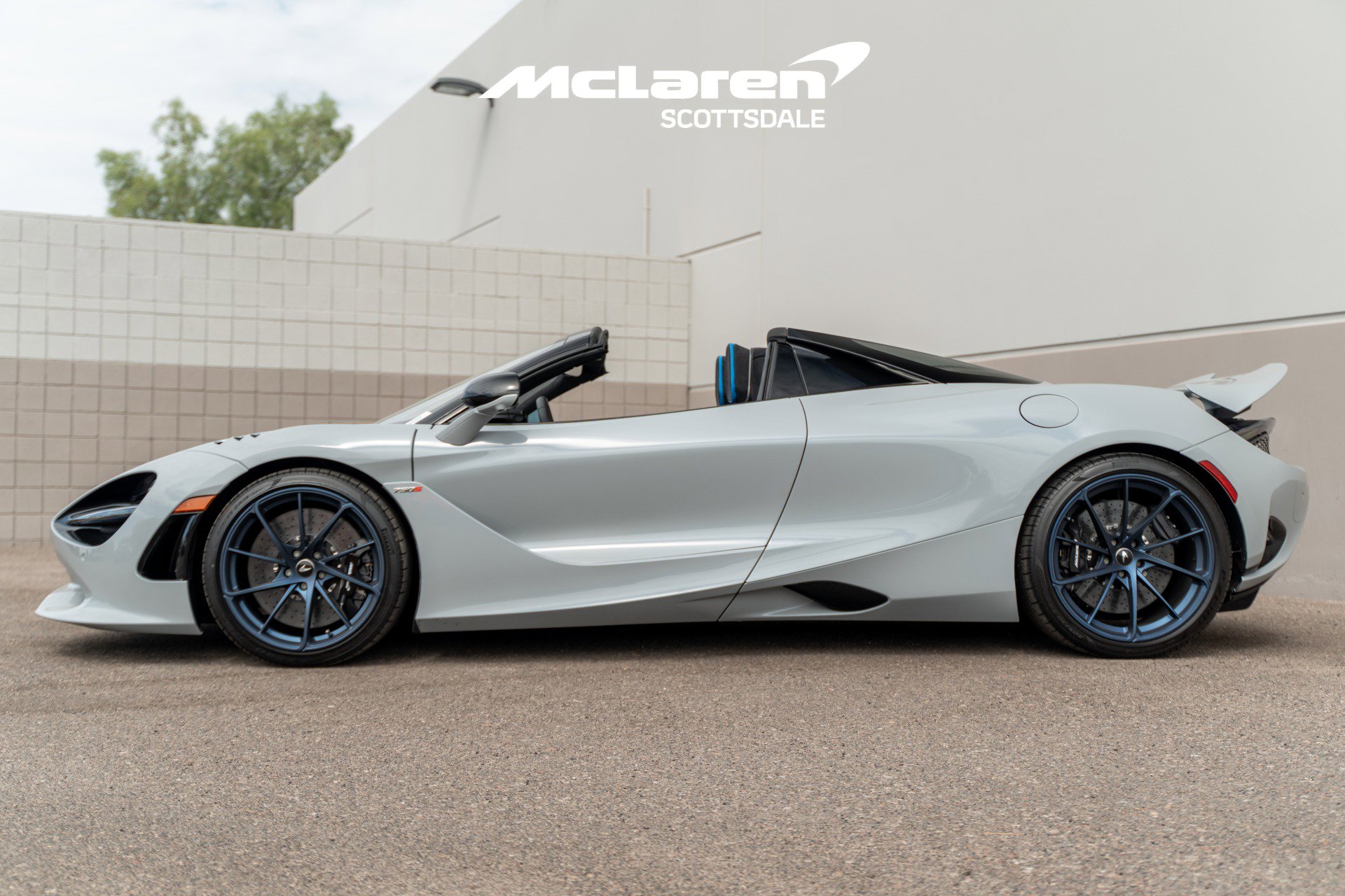 New 2025 McLaren 750S Spider image 4
