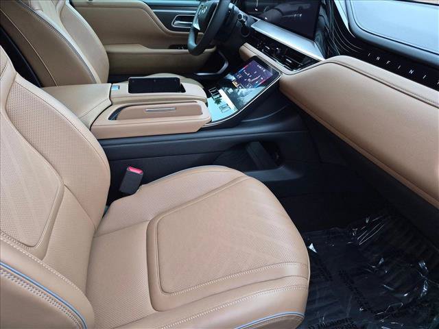 Used 2025 INFINITI QX80 Luxe AWD/4WD image 21