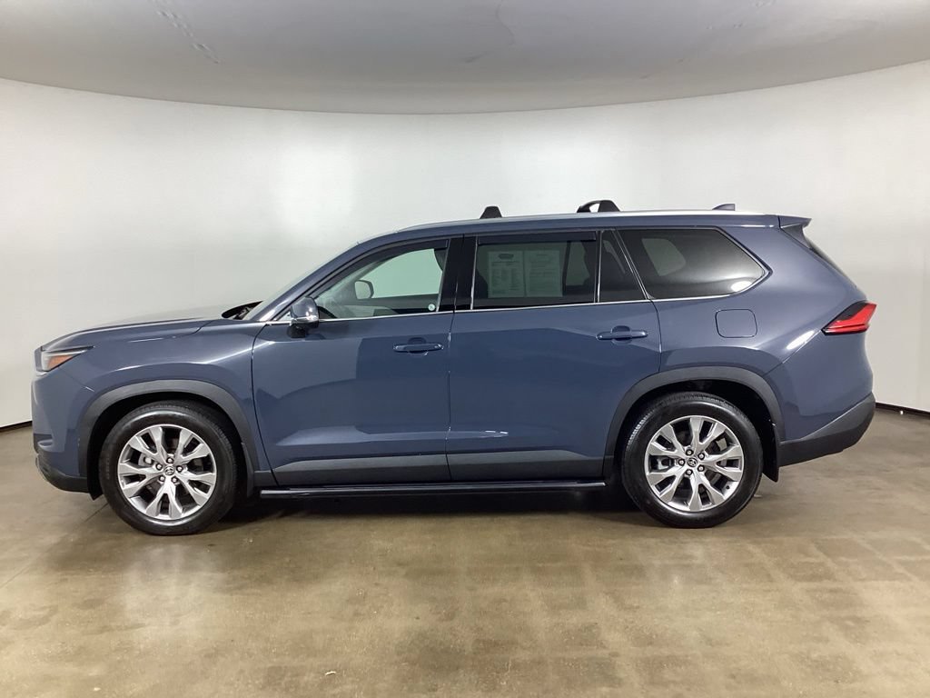 Used 2024 Toyota Grand Highlander AWD image 17