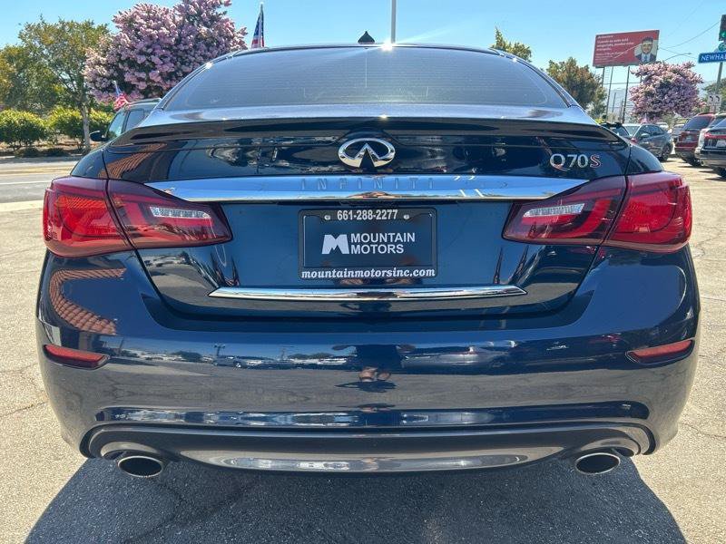 Used 2016 INFINITI Q70 3.7 w/ Sport Package RWD image 4